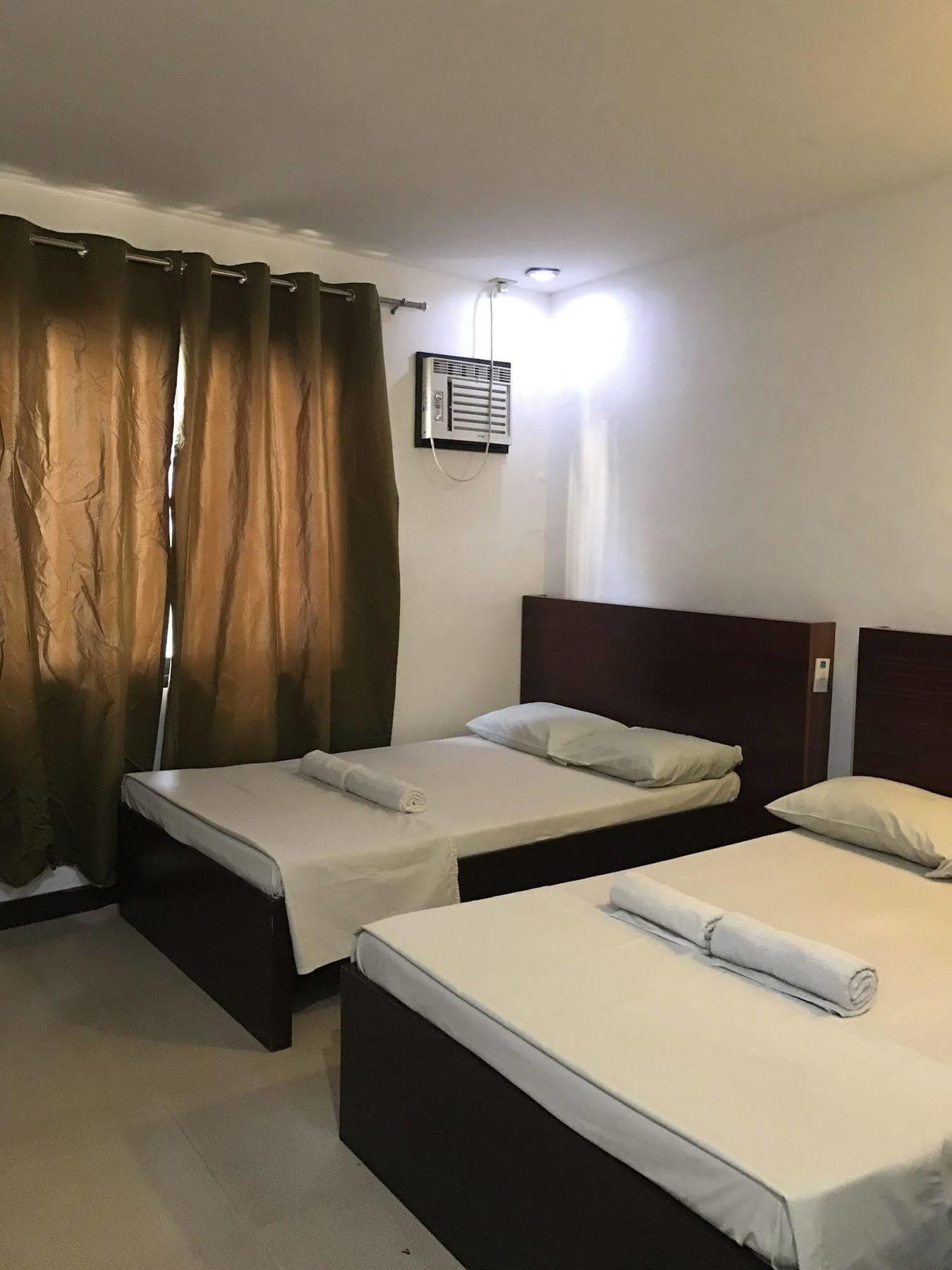 Ziur Inn Laoag Extérieur photo
