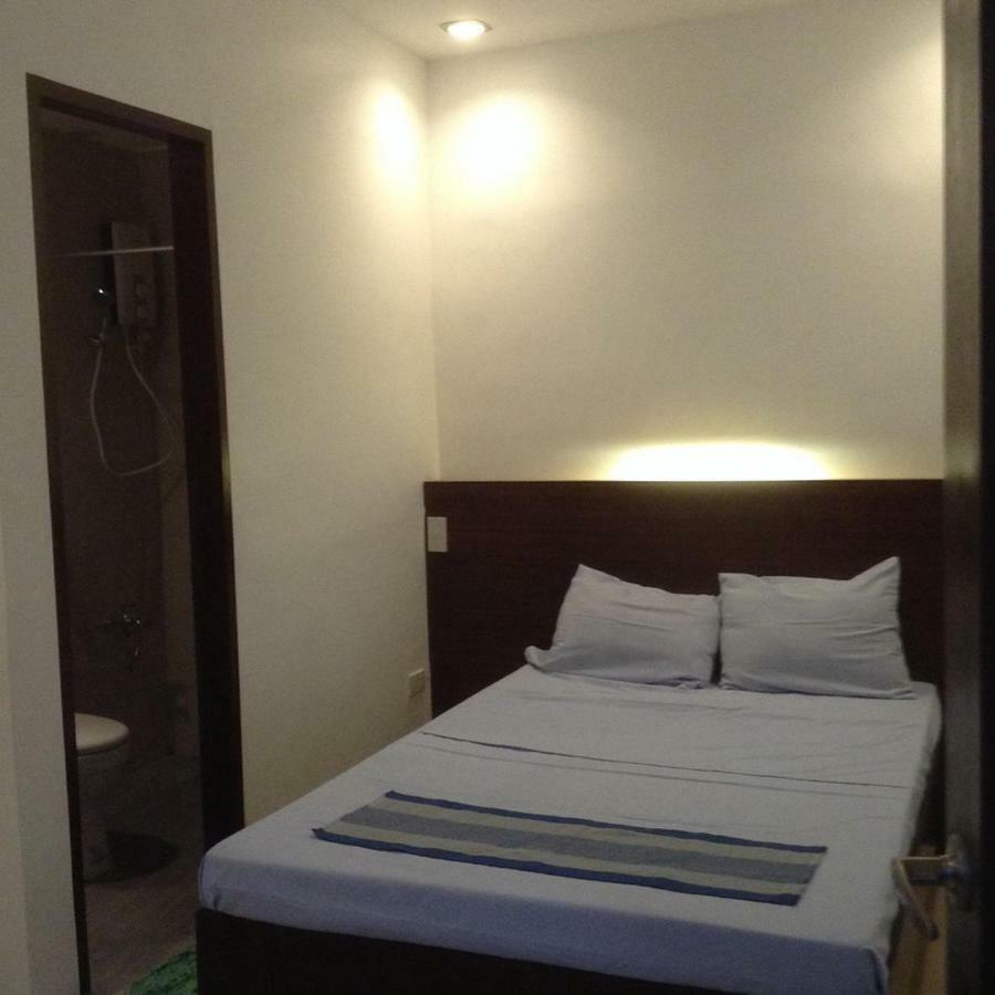 Ziur Inn Laoag Extérieur photo